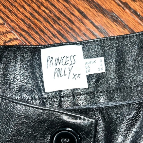 Princess Polly leather shorts - Picture 3 of 5